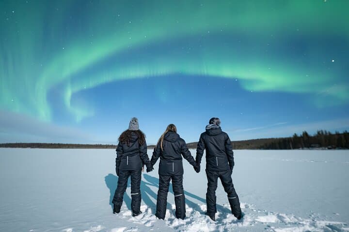 Northern Lights Hunting Photography Tour in Rovaniemi Finland