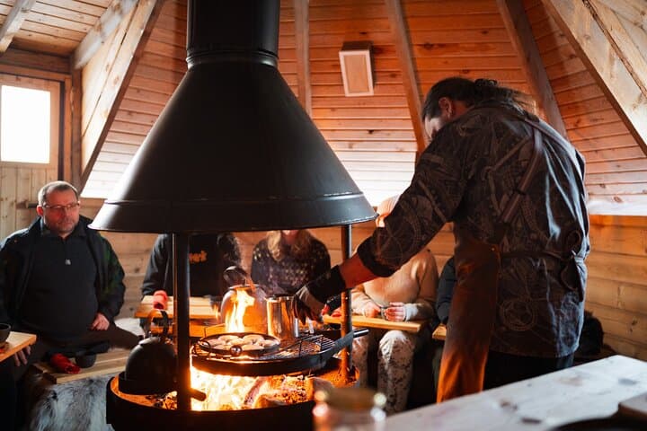 Skiing in Riisitunturi National Park at Night Wilderness Dinner