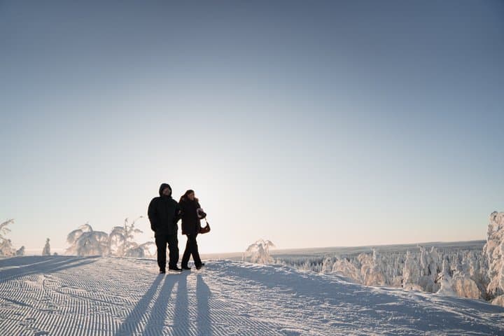 Private Photoshoot Experience in Lapland from Rovaniemi