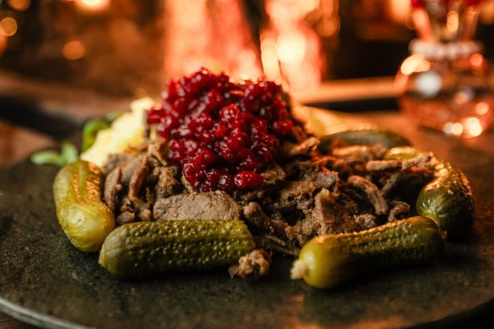 Luxury Rovaniemi Safari Private Snow-Veh Tour with 3-Course Lunch