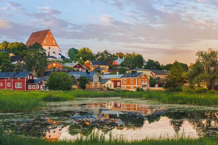 Porvoo Riverside Medieval Old Town Bus Tour from Helsinki
