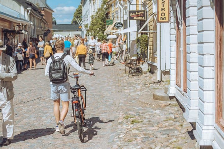 Porvoo Riverside Medieval Old Town Bus Tour from Helsinki