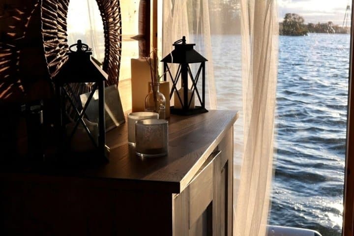 Helsinki: Rustic Floating Sauna Cottage Experience - Guided