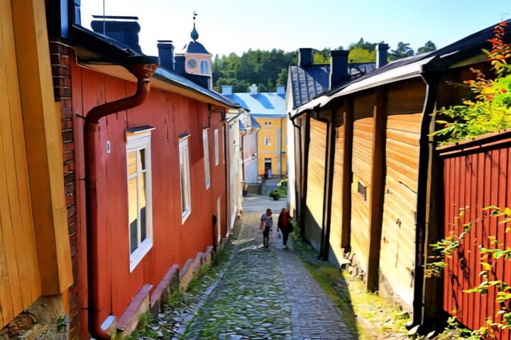 Porvoo Old Town and Riverside Heritage Guided Tour from Helsinki