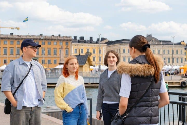 PRIVATE Helsinki & Porvoo by Car: Old Town & Local Stories