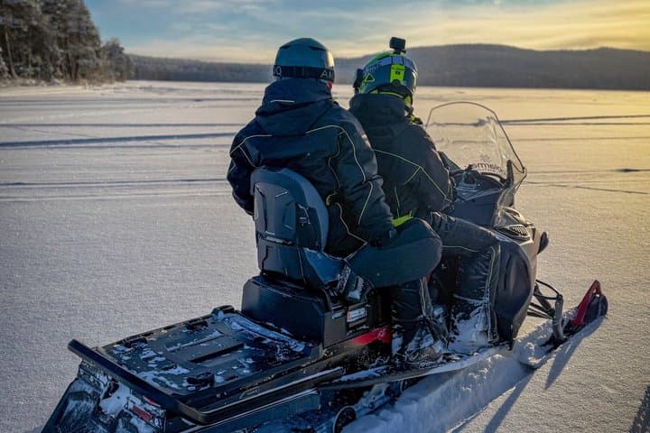 Rovaniemi: Snowmobile Wilderness Tour, Small Group & Local Guide