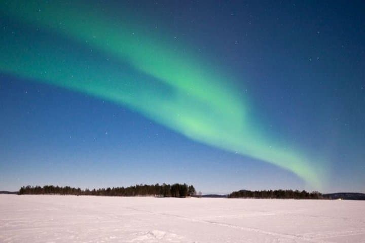 Northern Lights Hunt Transfer from Rovaniemi to Levi