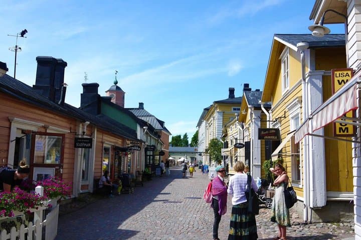Porvoo Old Town and Riverside Heritage Guided Tour from Helsinki