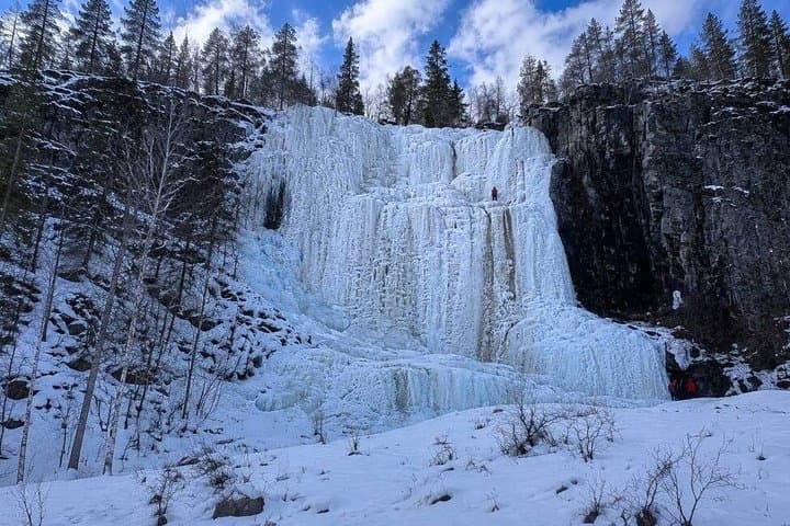 Rovaniemi: Korouoma Frozen Waterfalls & Smoked Salmon BBQ