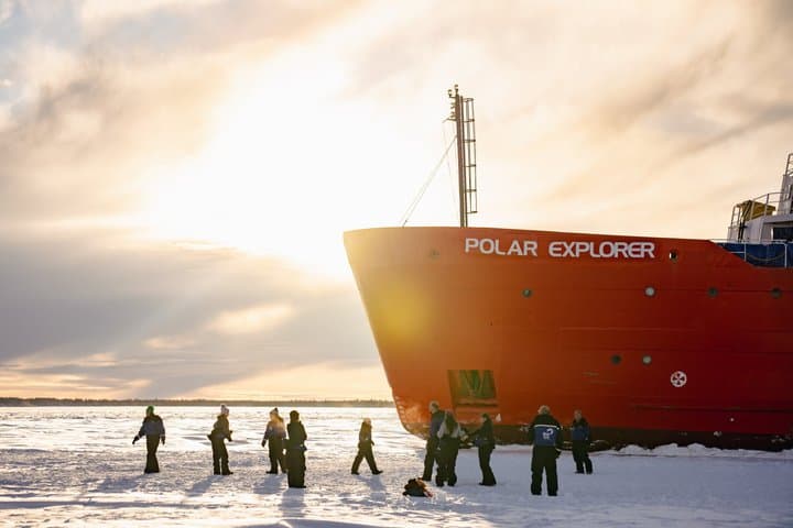 Rovaniemi: Polar Explorer Icebreaker Cruise with Ice Floating