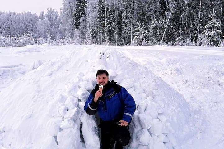 Build Your Own Snow Igloo – Arctic Overnight Experience