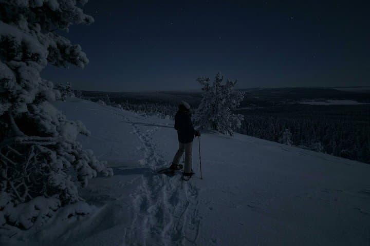 Ylläs Night Snowshoeing up a Fell to Hunt the Aurora